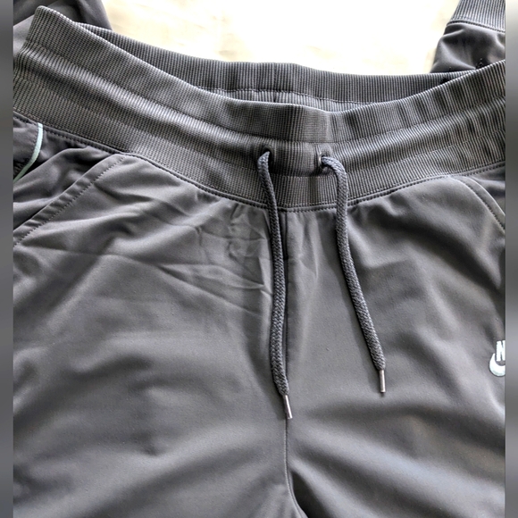 Nike Heritage Women's Track Pants - Picture 4 of 11